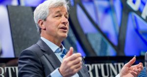 Jamie Dimon và Warren Buffett tiếp tục công kích Bitcoin